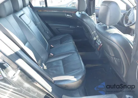 2007 Mercedes-Benz S 550 z USA, uszkodzony, nr VIN WDDNG71X47A075719